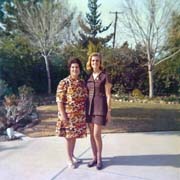 500 001 12 Mom & her Mom in Thousand Oaks back yard