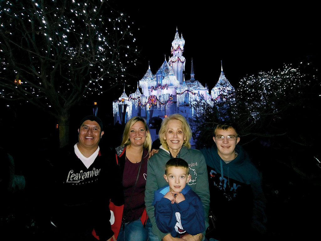 Friends & Family - 0031 Everyone In Front Of Castle-01