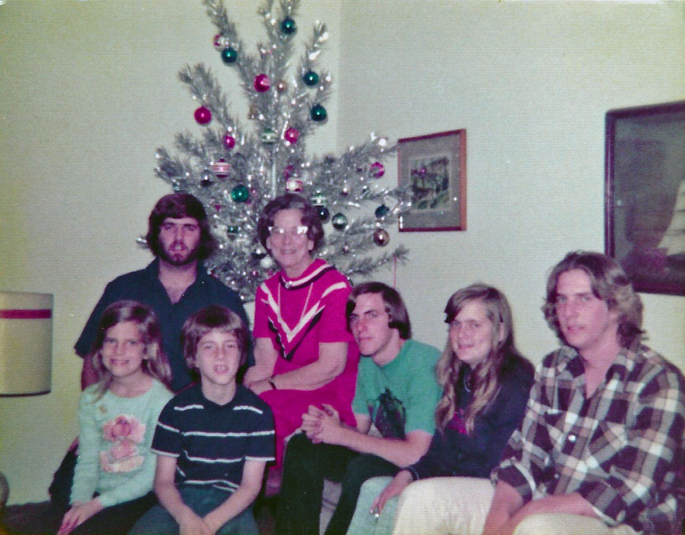 182 - Christmas Aat Nana's (1976)