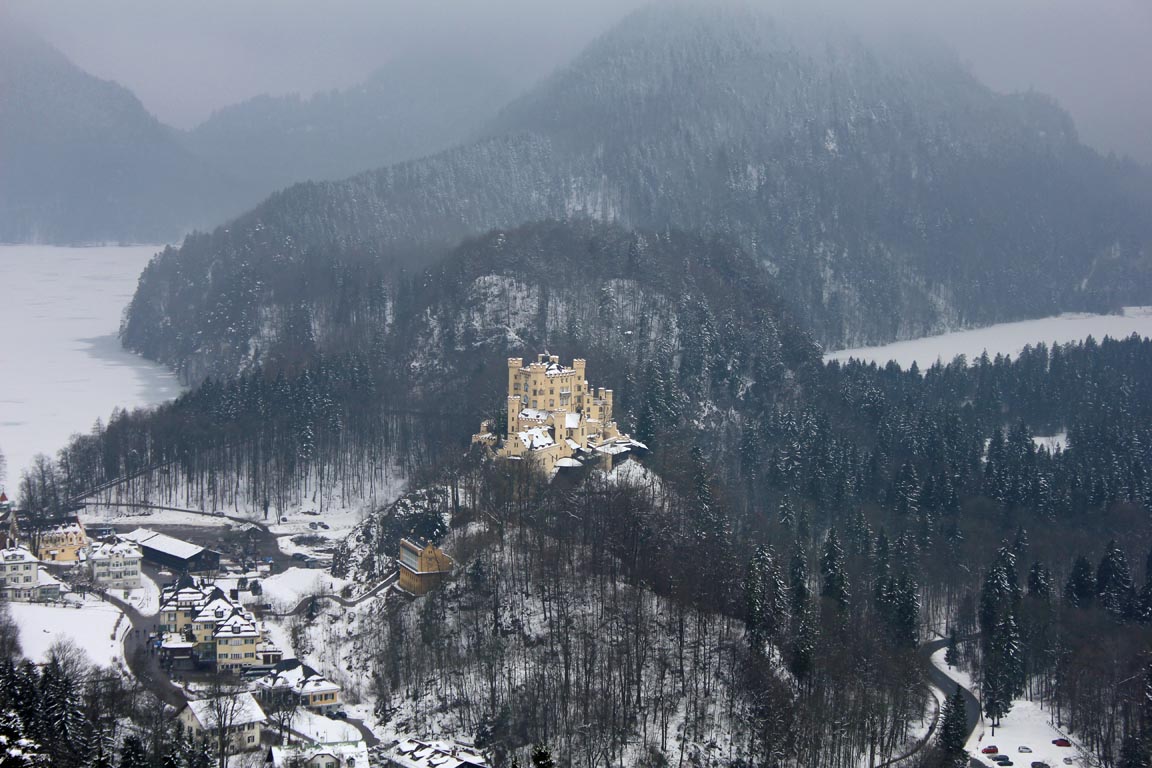 06110-Schwangau Hohenschwangau_Castle_and_Village-01